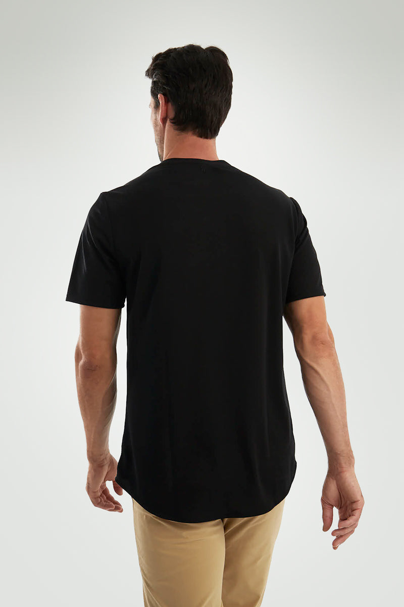 Black T-shirt ∞