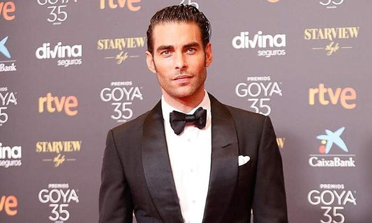 Jon Kortajarena triunfa en los Goya con una camisa Sepiia