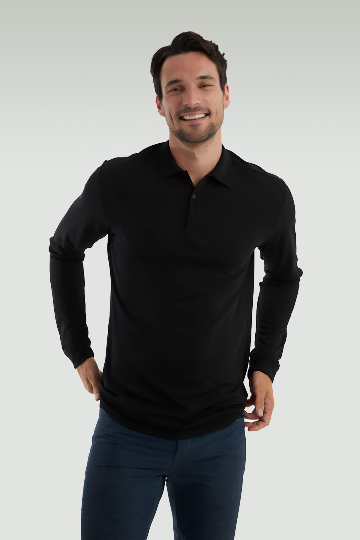 Polo negro de manga larga ∞