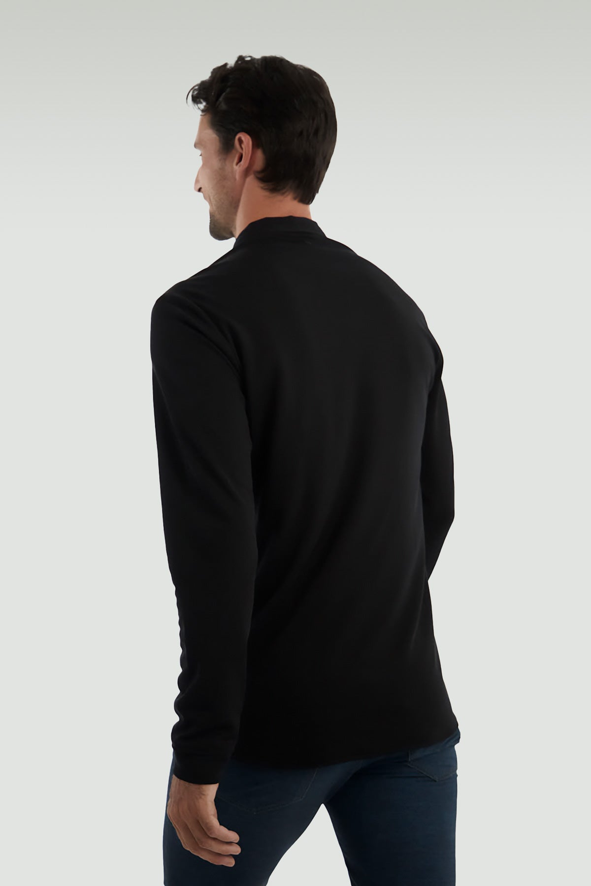 Polo negro de manga larga ∞