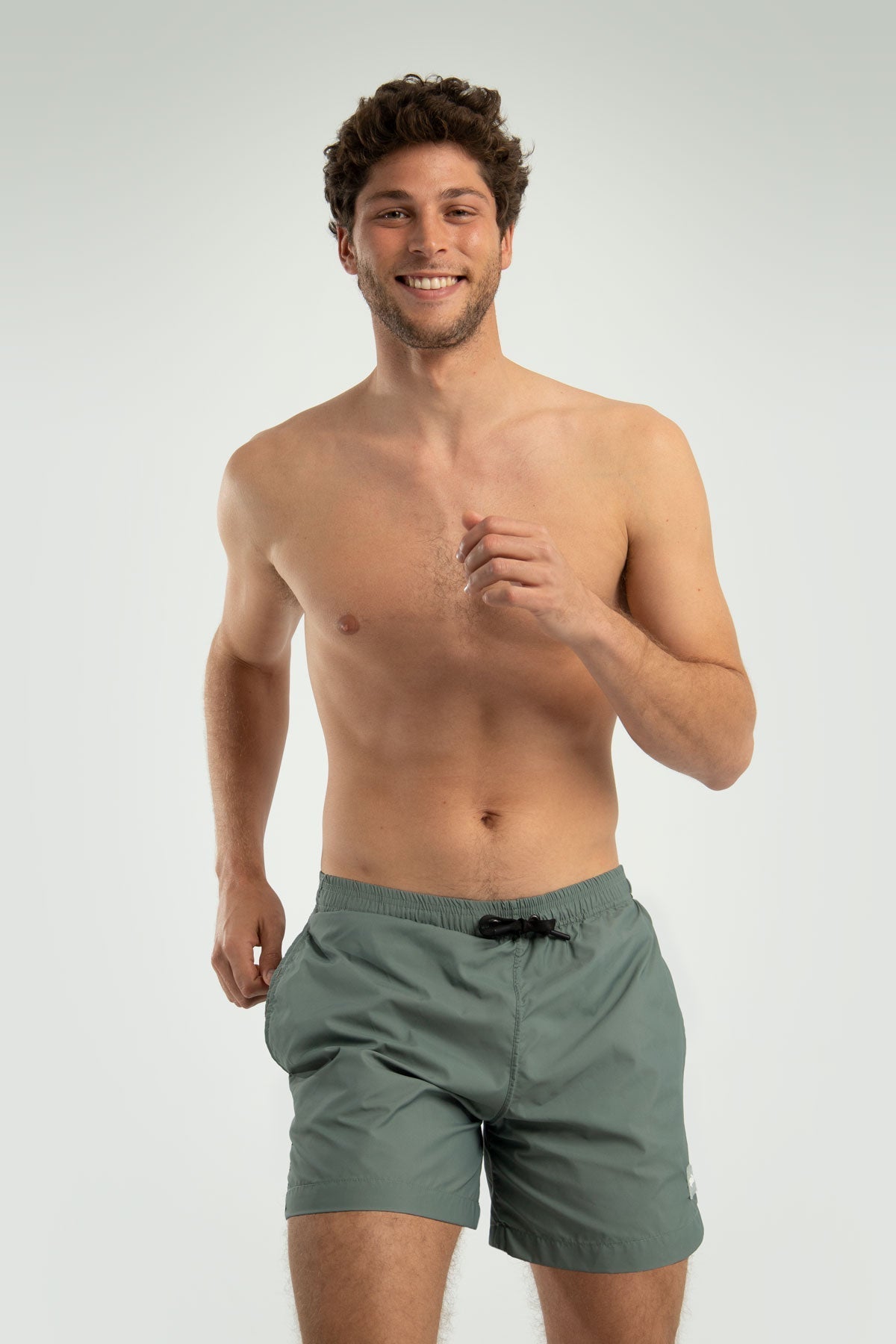 Pack pantalón corto + camiseta + bañador (hombre)