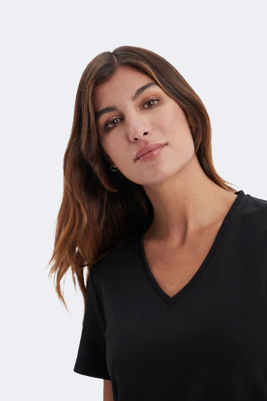Black V-neck T-shirt ∞