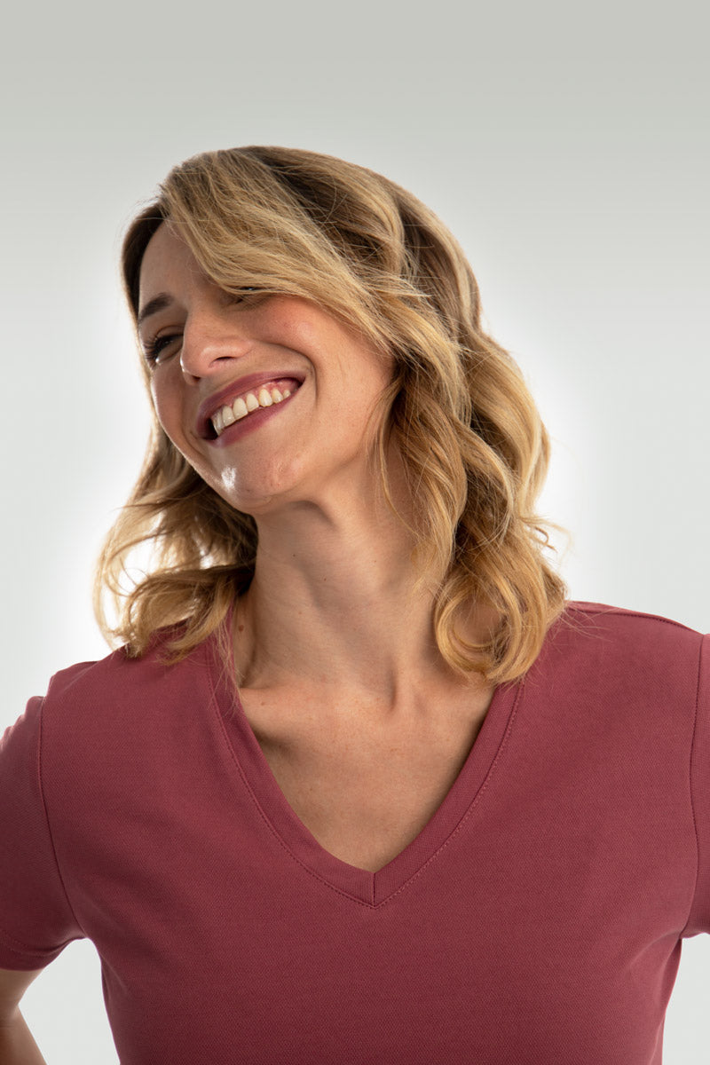 Women's Garnet V-neck T-shirt ∞